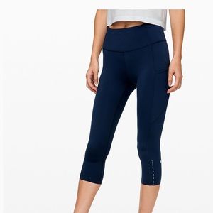 Fast and Free crop 19”